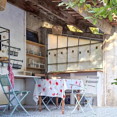 Awesome In Holiday home Goult