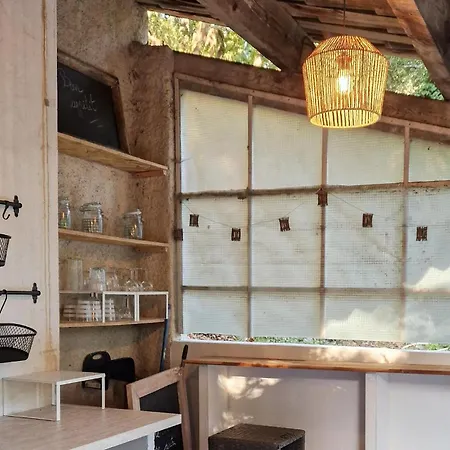 Awesome In Holiday home Goult